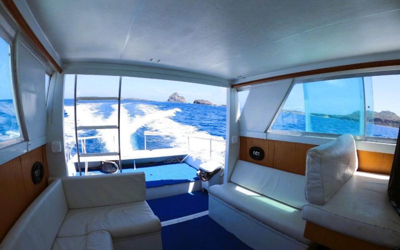 Lancha da Euclides Interior em Fernando de Noronha