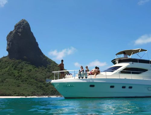 Lancha do Luis no Mar em Fernando de Noronha
